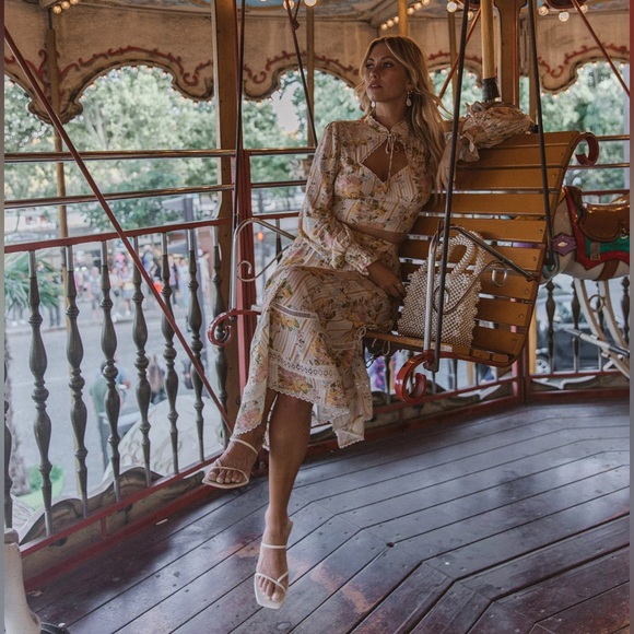 SPELL X Lisa Danielle Collab Garden Rose Cropped Blouse - Picture 4 of 11